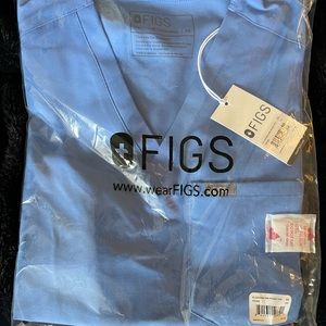 Figs Ceil Blue catarina scrub top